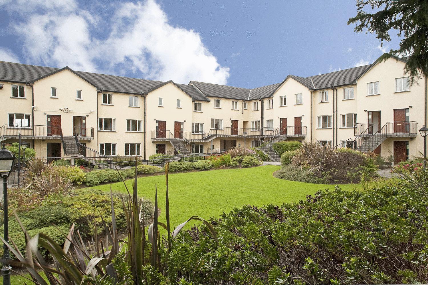 Menlo Park Apartments Galway Bagian luar foto