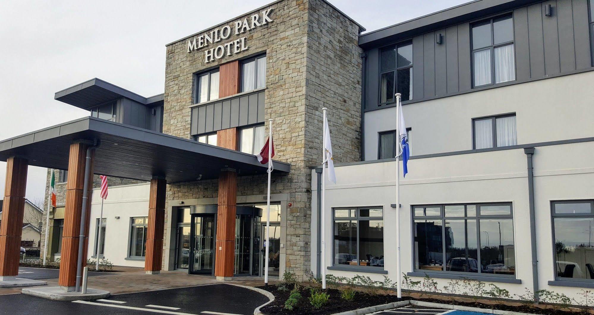Menlo Park Apartments Galway Bagian luar foto